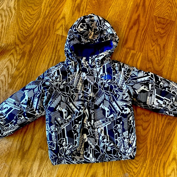 Youth North Face jacket like new 3T - Picture 4 of 4